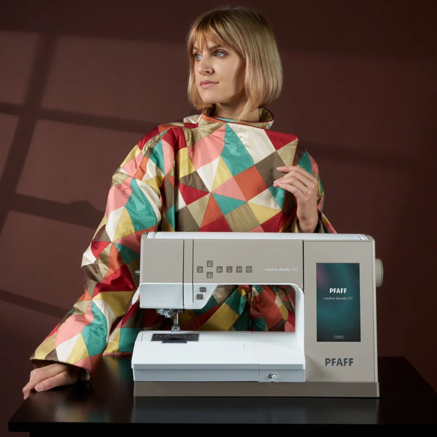 PFAFF Creative Elevate 680